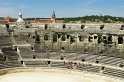 Nîmes, amfiteáter, vpravo veža